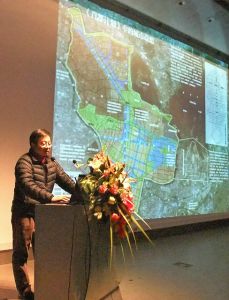 王军先生在同济大学举办讲座：《首都计划》的百年大梦，图中南京的早期城市规划方案为茂飞作品。
